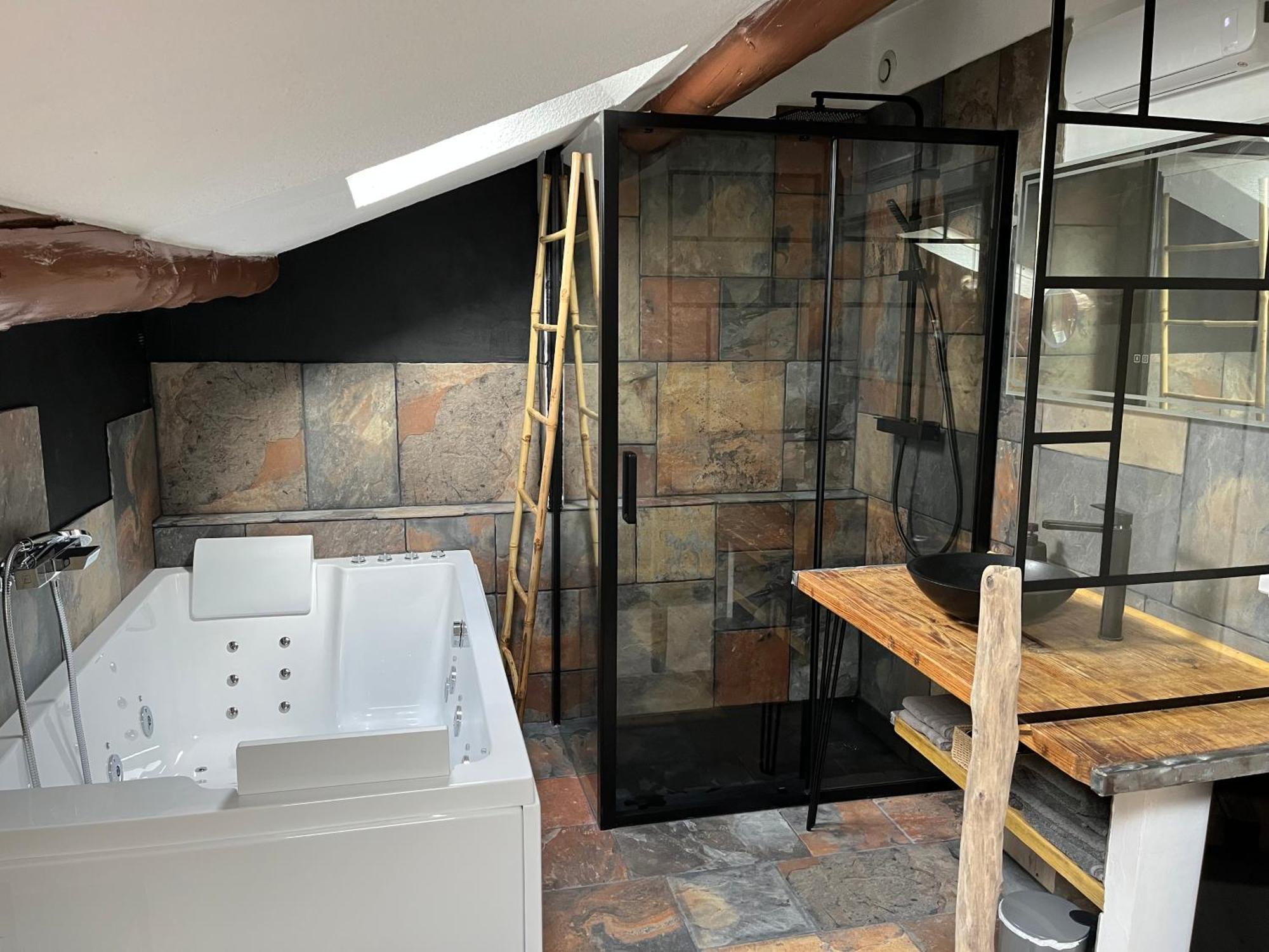 Duplex Lumineux Sur Gde Terrasse, Balneo Double, Parking Prive, Clim, Local Velos Entraigues-sur-la-Sorgue Luaran gambar
